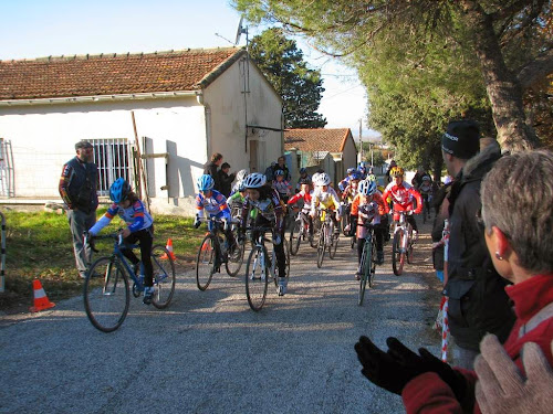 Avenir Cycliste Bollénois à Bollène