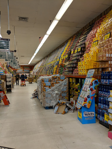 Supermarket «37th Avenue Food Bazaar Supermarket», reviews and photos, 3560 Junction Blvd, Flushing, NY 11368, USA