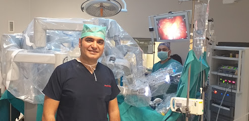 Prof. Dr. Bahadır Ege | Kolorektal Kanser | Robotik Cerrahi | Lazerle Hemoroid Tedavisi