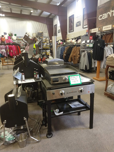 Farm Equipment Supplier «Tarwater Farm & Home Supply», reviews and photos, 4107 NW Topeka Blvd, Topeka, KS 66617, USA