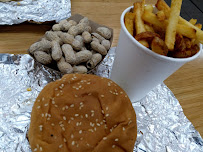 Cheeseburger du Restaurant de hamburgers Five Guys - Aix-en-Provence - n°18