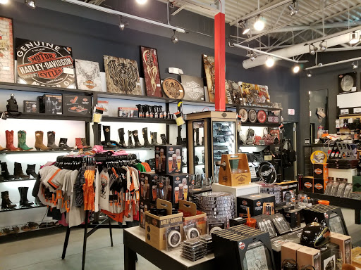 Shopping Mall «The Crossings Premium Outlets», reviews and photos, 1000 Premium Outlets Dr, Tannersville, PA 18372, USA