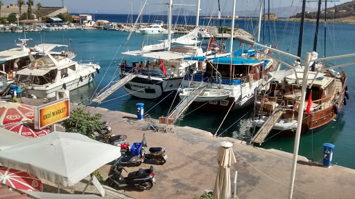 Lezzet Cafe Restaurant