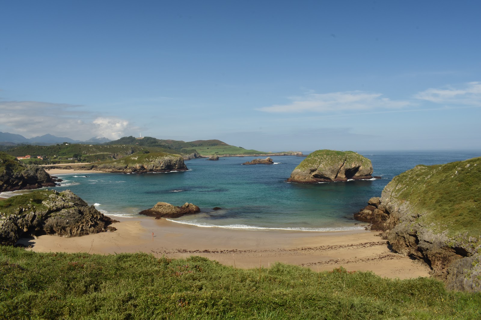 Fotografija Playa de la Tayada z visok stopnjo čistoče