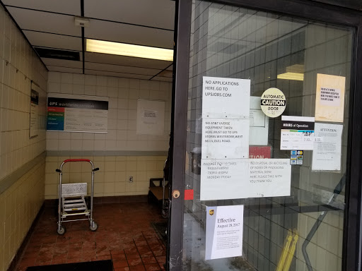 Shipping and Mailing Service «UPS Distribution Center», reviews and photos, 6688 Corporate Woods Dr, Kalamazoo, MI 49009, USA