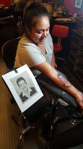 Tattoo Shop «High Voltage Tattoo Nc», reviews and photos, 1259 N La Brea Ave, West Hollywood, CA 90038, USA