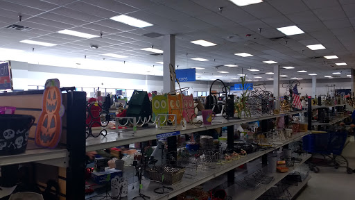 Thrift Store «Goodwill Aurora - E. Iliff», reviews and photos, 15509 E Iliff Ave, Aurora, CO 80013, USA