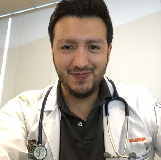 Dr. Daniel Martínez Sánchez, Neonatólogo