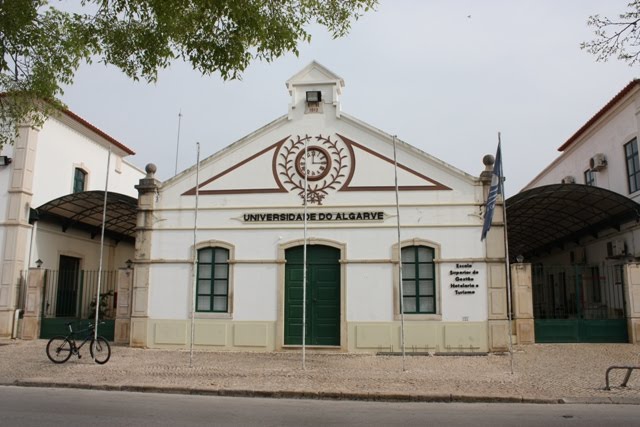 Escola Superior de Gestão, Hotelaria e Turismo de Portimão, Largo Gil Eanes 21, 8500-534 Portimão