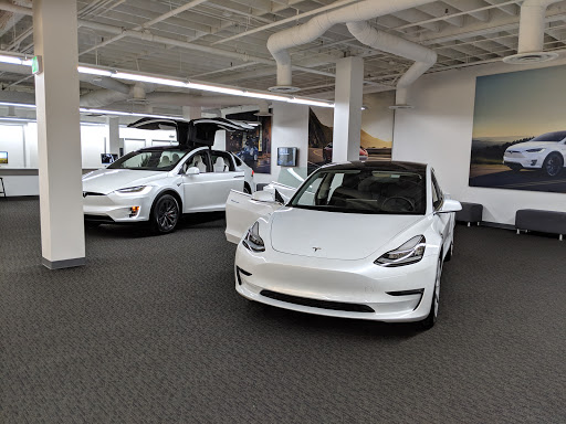 Tesla showroom Inglewood