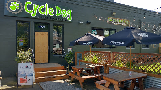 Pet Supply Store «Cycle Dog - Earth Friendly Pet Company», reviews and photos, 2215 NW Quimby St, Portland, OR 97210, USA