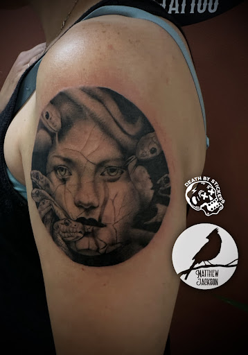 Explore in memory of mom tattoo ideas, creative tattoo ideas in Nashville, available at RedBird Tattoo