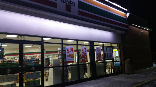 7-Eleven, 535 Joliet Rd, Willowbrook, IL 60527, USA, 