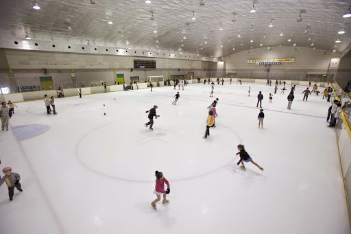 Higashiyamato skating center