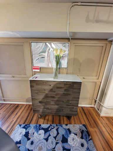 Furniture Store «What’s New? Furniture», reviews and photos, 439 SE Grand Ave, Portland, OR 97214, USA