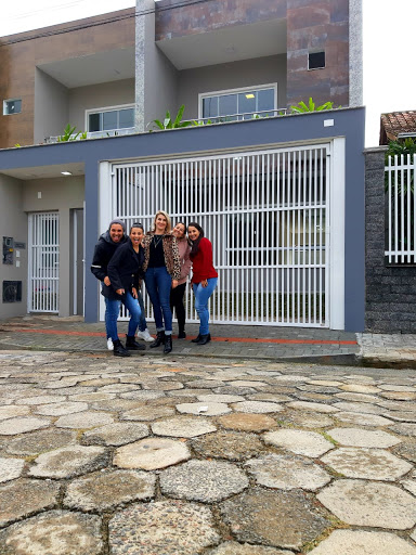 Logo da empresa - KeR Imóveis