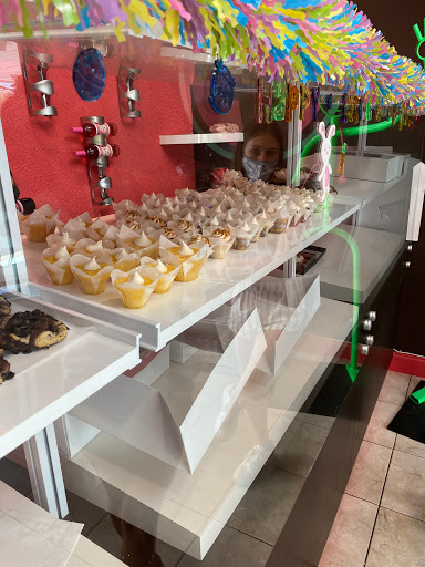 Sweet Doctors, 140 University Town Center Dr, Sarasota, FL 34243, USA, 