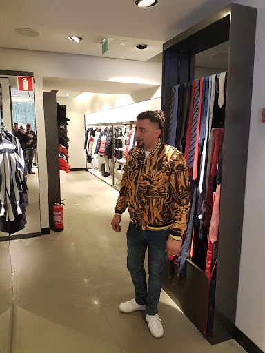 Stores to buy boy's booties costume Helsinki