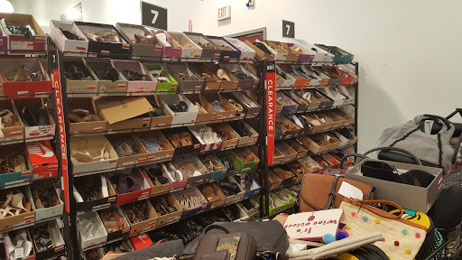 Shoe Store «Off Broadway Shoe Warehouse», reviews and photos, 7300 US-19, Pinellas Park, FL 33781, USA