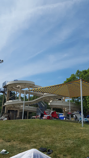 Water Park «Mystic Waters Family Aquatic Center», reviews and photos, 2025 Miner St, Des Plaines, IL 60016, USA