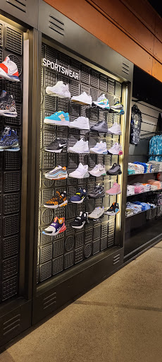 Clothing Store «Nike Mall of America», reviews and photos, 244 West Market, Bloomington, MN 55425, USA