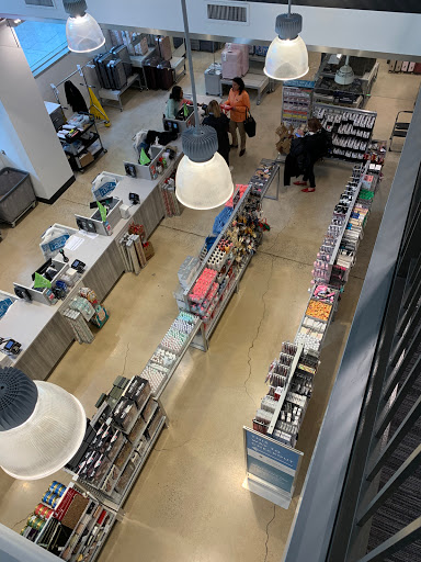 Department Store «Nordstrom Rack 12th Street», reviews and photos, 555 12th St NW c120, Washington, DC 20004, USA