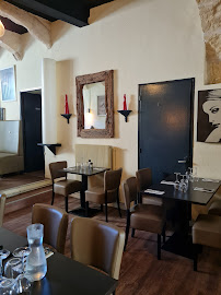 Atmosphère du Restaurant le Château à Tarascon - n°4