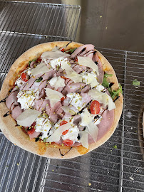 Pizza du Pizzas à emporter Divino-Pizzeria-Sassenage-champion de France de la pizza - n°5