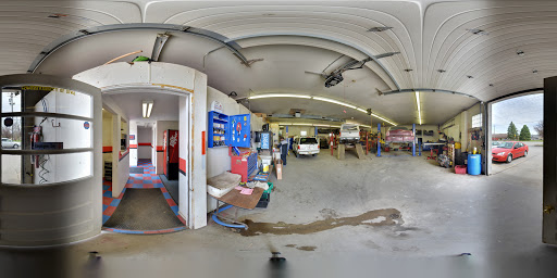 Used Car Dealer «Harris Boyz Auto», reviews and photos, 2115 S Riverside Dr, Iowa City, IA 52246, USA