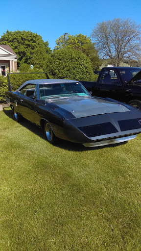 Car Dealer «Golling Chrysler Dodge Jeep Ram of Chelsea», reviews and photos, 1500 S Main St, Chelsea, MI 48118, USA