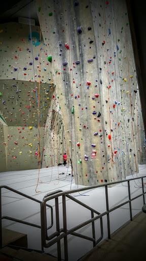 Rock Climbing Gym «Evo Rock & Fitness Portland», reviews and photos, 65 Warren Ave, Portland, ME 04103, USA