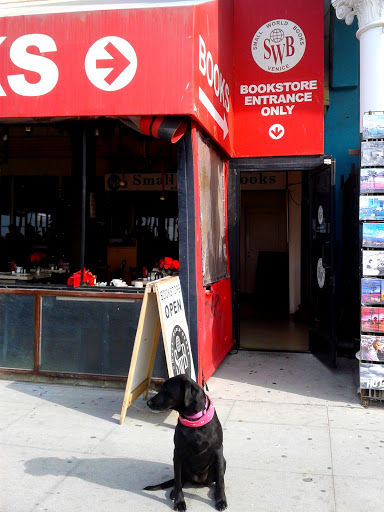 Book Store «Small World Books», reviews and photos, 1407 Ocean Front Walk, Venice, CA 90291, USA