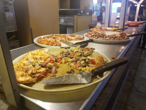 Pizza Restaurant «Round Table Pizza - University Place, WA», reviews and photos, 7011 27th St W, University Place, WA 98466, USA