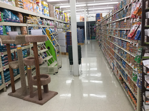 Pet Supply Store «Pet Supplies Plus», reviews and photos, 220 Market Dr, Elyria, OH 44035, USA