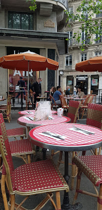 Atmosphère du Restaurant français Café de l'Olympia à Paris - n°13