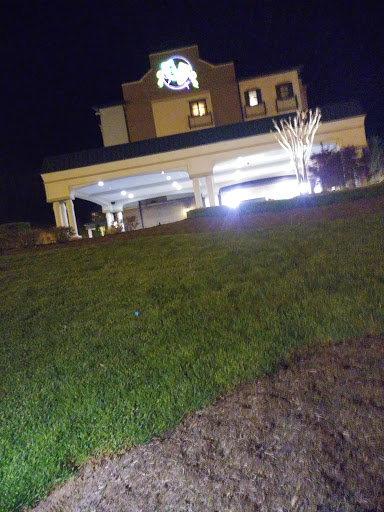 Resort «Mardi Gras Casino & Resort», reviews and photos, Greyhound Dr, Cross Lanes, WV 25313, USA