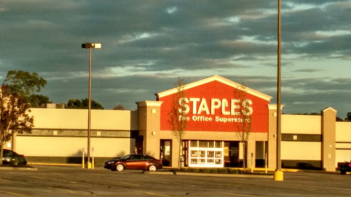 Staples, 1260 Doral Dr, Youngstown, OH 44514, USA, 