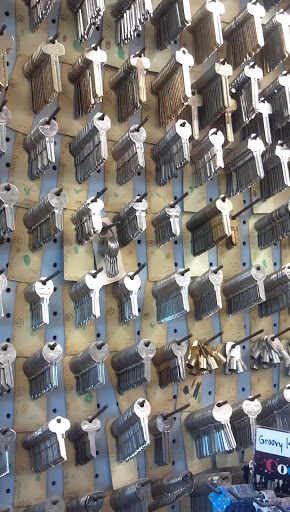 Locksmith «Mr. Lock Locksmith & Security Systems», reviews and photos, 2061 Beechmont Ave, Cincinnati, OH 45230, USA