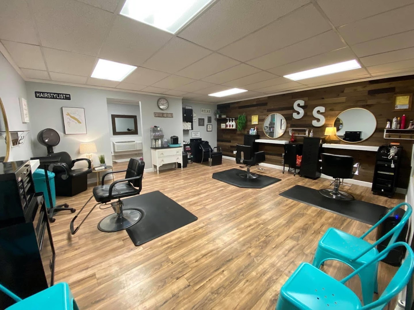 The Signature Salon Trussville