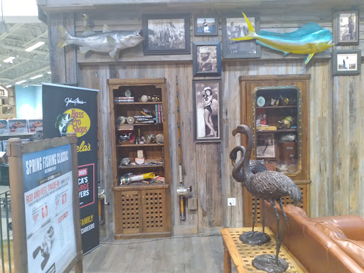 Sporting Goods Store «Bass Pro Shops», reviews and photos, 11551 NW 12th St, Miami, FL 33172, USA