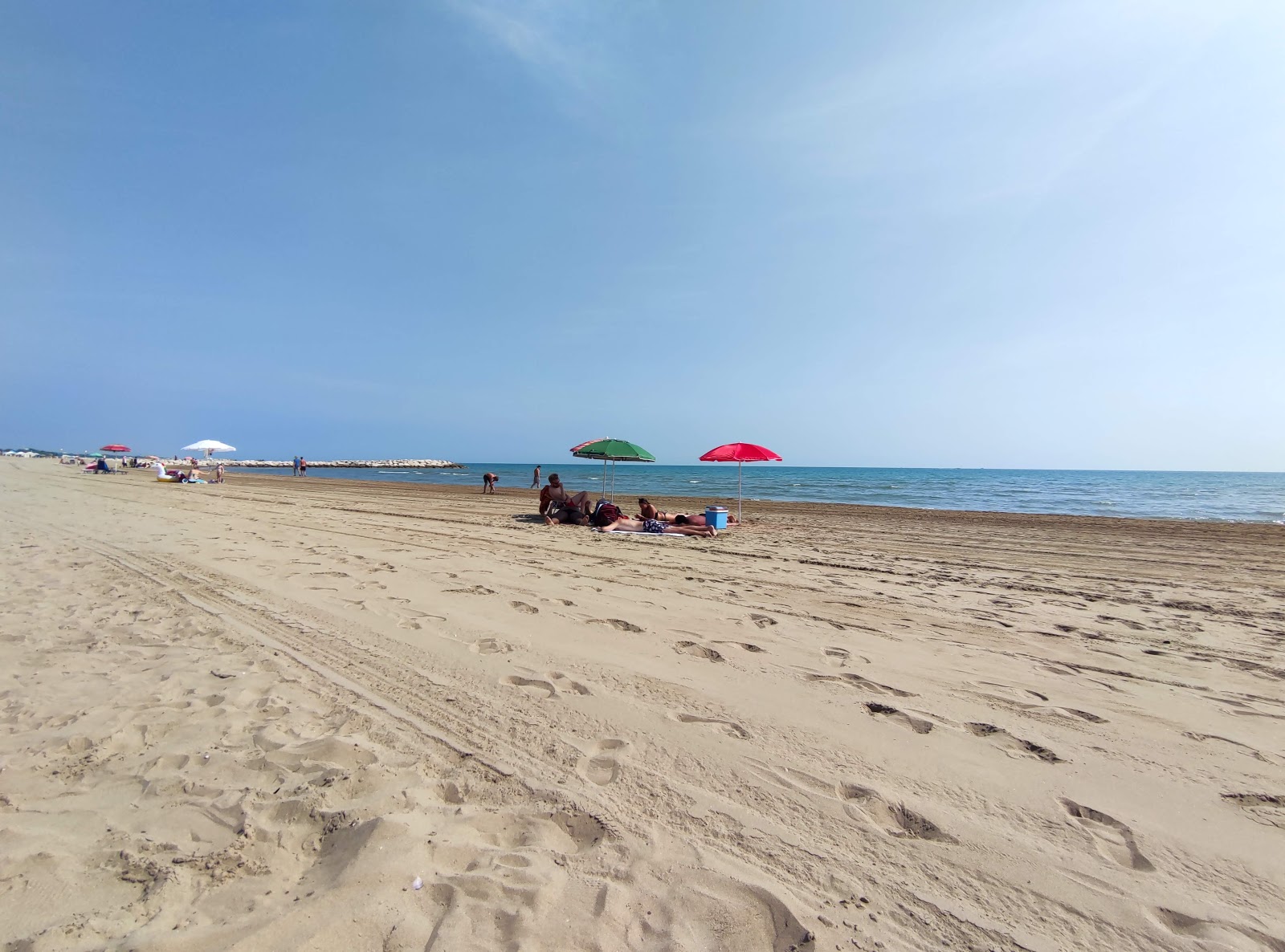 Foto di Ca 'Savio beach con una superficie del sabbia luminosa