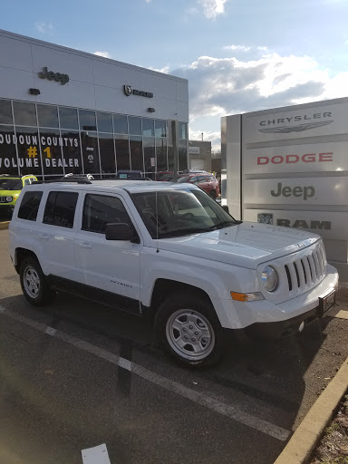 Chrysler Dealer «Dulles Motorcars», reviews and photos, 107 Catoctin Cir SE, Leesburg, VA 20175, USA