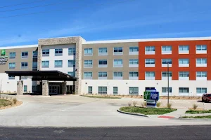 Holiday Inn Express & Suites Warrensburg North, an IHG Hotel image