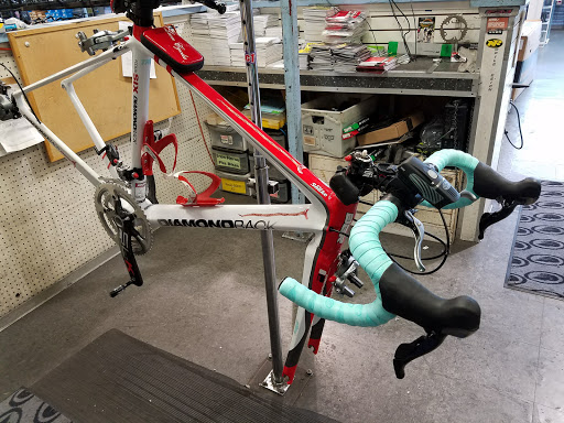 Bicycle Store «Performance Bicycle», reviews and photos, 3550 Redondo Beach Blvd, Torrance, CA 90504, USA