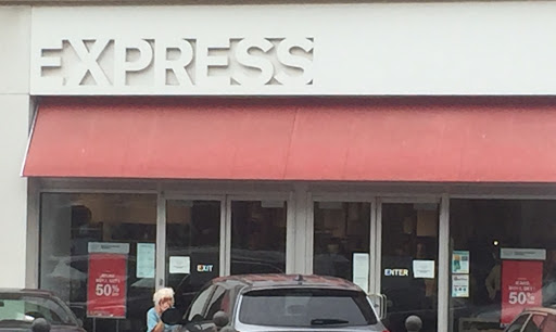 Clothing Store «Express», reviews and photos, 35 The Promenade, Edgewater, NJ 07020, USA