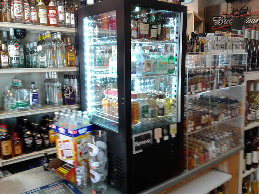 Liquor Store «Bung Hole Liquor Store», reviews and photos, 204 Derby St, Salem, MA 01970, USA