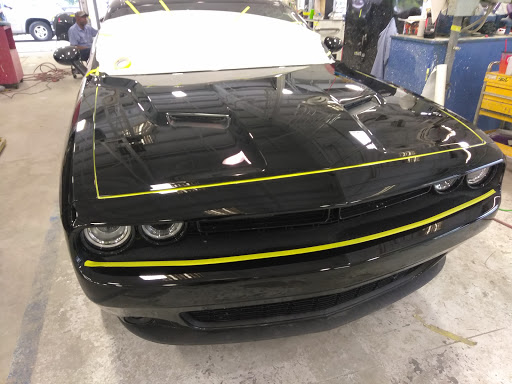 Auto Body Shop «Classic Collision of Sandy Springs», reviews and photos, 7475 Roswell Rd, Sandy Springs, GA 30328, USA