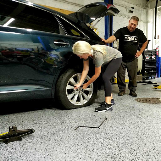 Auto Repair Shop «Norwood Auto Service», reviews and photos, 6055 N Northwest Hwy, Chicago, IL 60631, USA