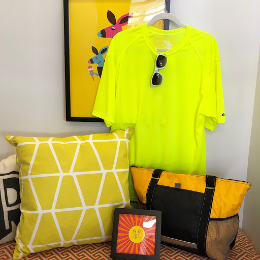 Custom T-shirt Store «CustomInk - Custom T-shirt Store - Richmond», reviews and photos, 3401 W Cary St, Richmond, VA 23221, USA