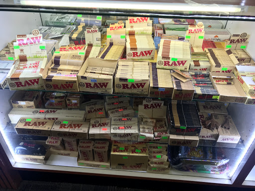 Tobacco Shop «Maryland Tobacco», reviews and photos, 1375 Maryland Ave E, St Paul, MN 55106, USA